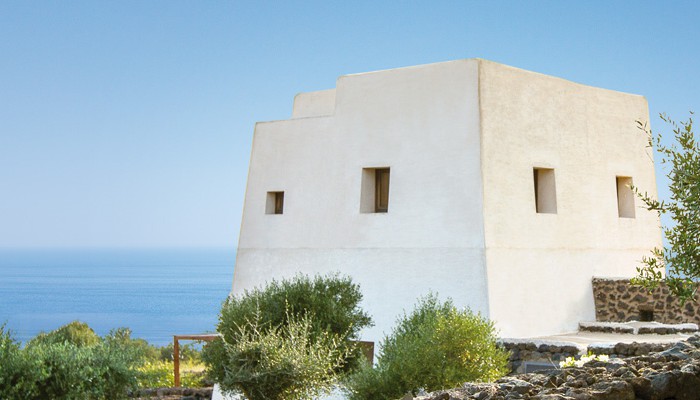 Dammusi e giardini panteschi | scoprili nel video su Pantelleria